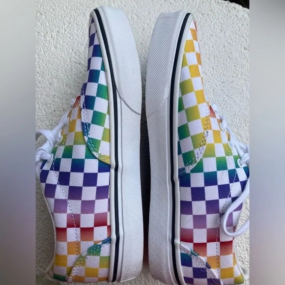 Girl’s rainbow checkered Vans - SIZE 3 - Picture 5 of 10